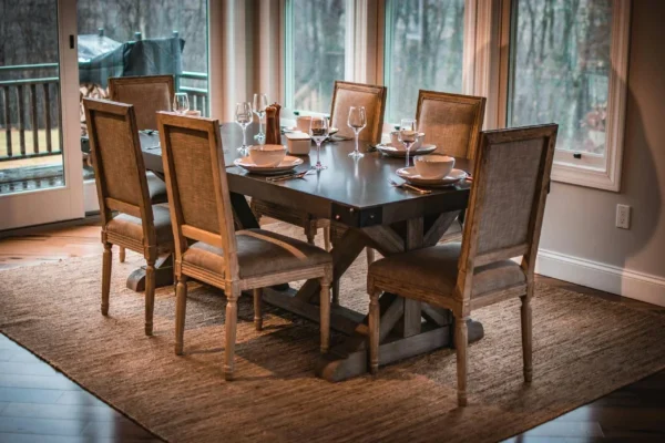 Why custom rugs are important for dining rooms.